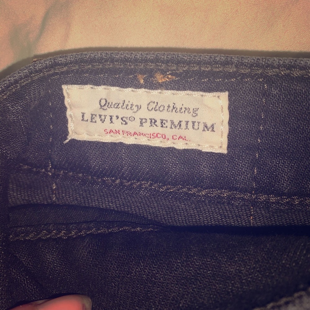 Levi’s black shorts